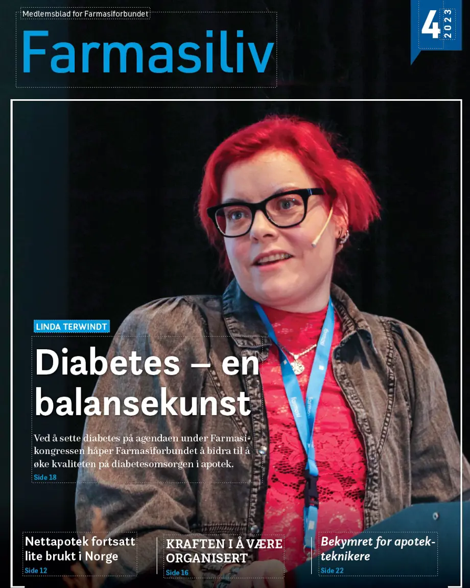 En mann med briller